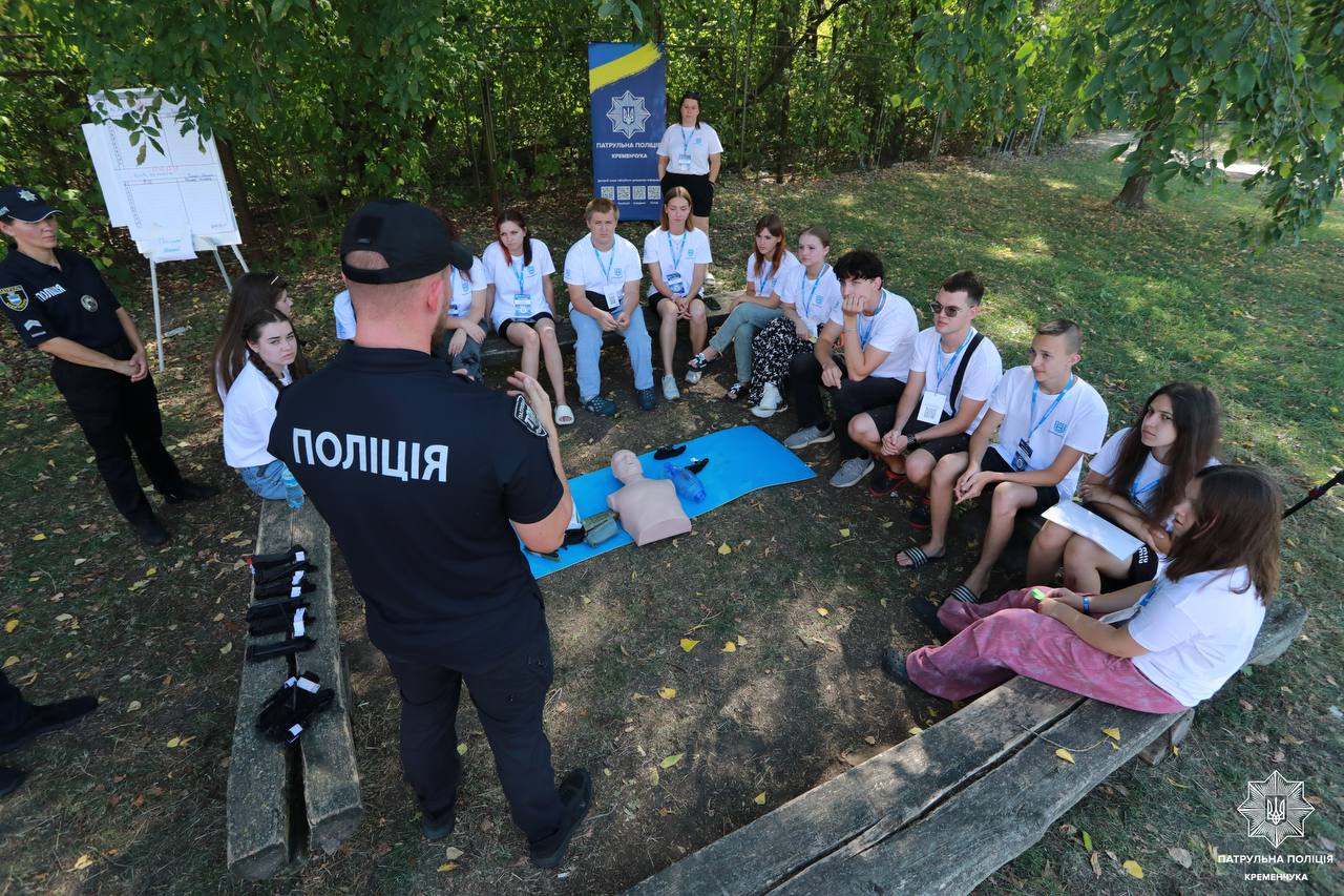 У Кременчуці молодь навчали рятувати життя: патрульні провели тренінг із домедичної допомоги - Новини Кременчука0