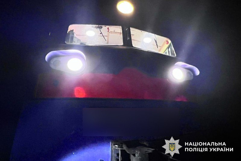 Поліція Полтавщини з’ясовує обставини загибелі чоловіка під потягом0