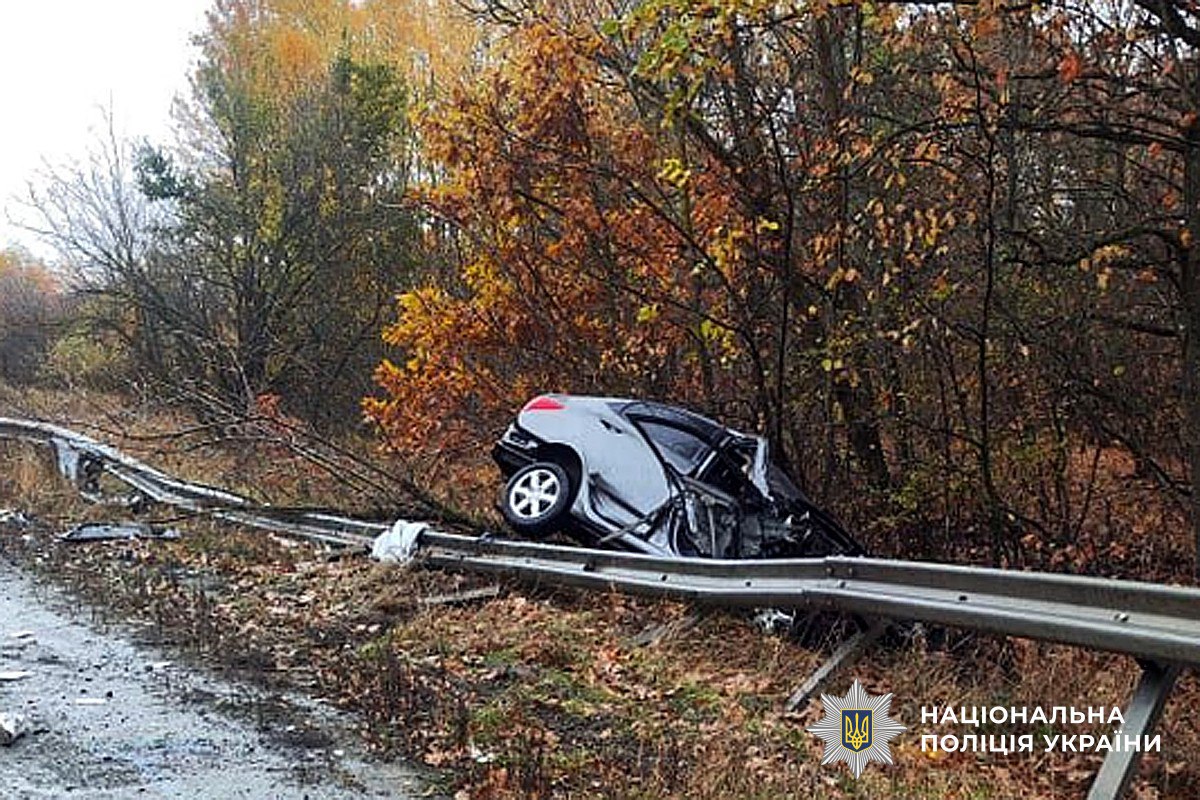 На Полтавщині внаслідок ДТП загинуло троє людей — поліція з’ясовує обставини трагедії0