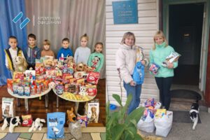 Маленькі кременчужани допомагають безпритульним тваринам