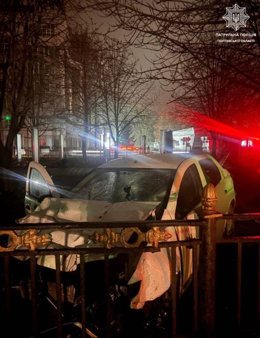 У Полтаві нетверезий водій пошкодив меморіальні дошки Героїв: відкрито провадження