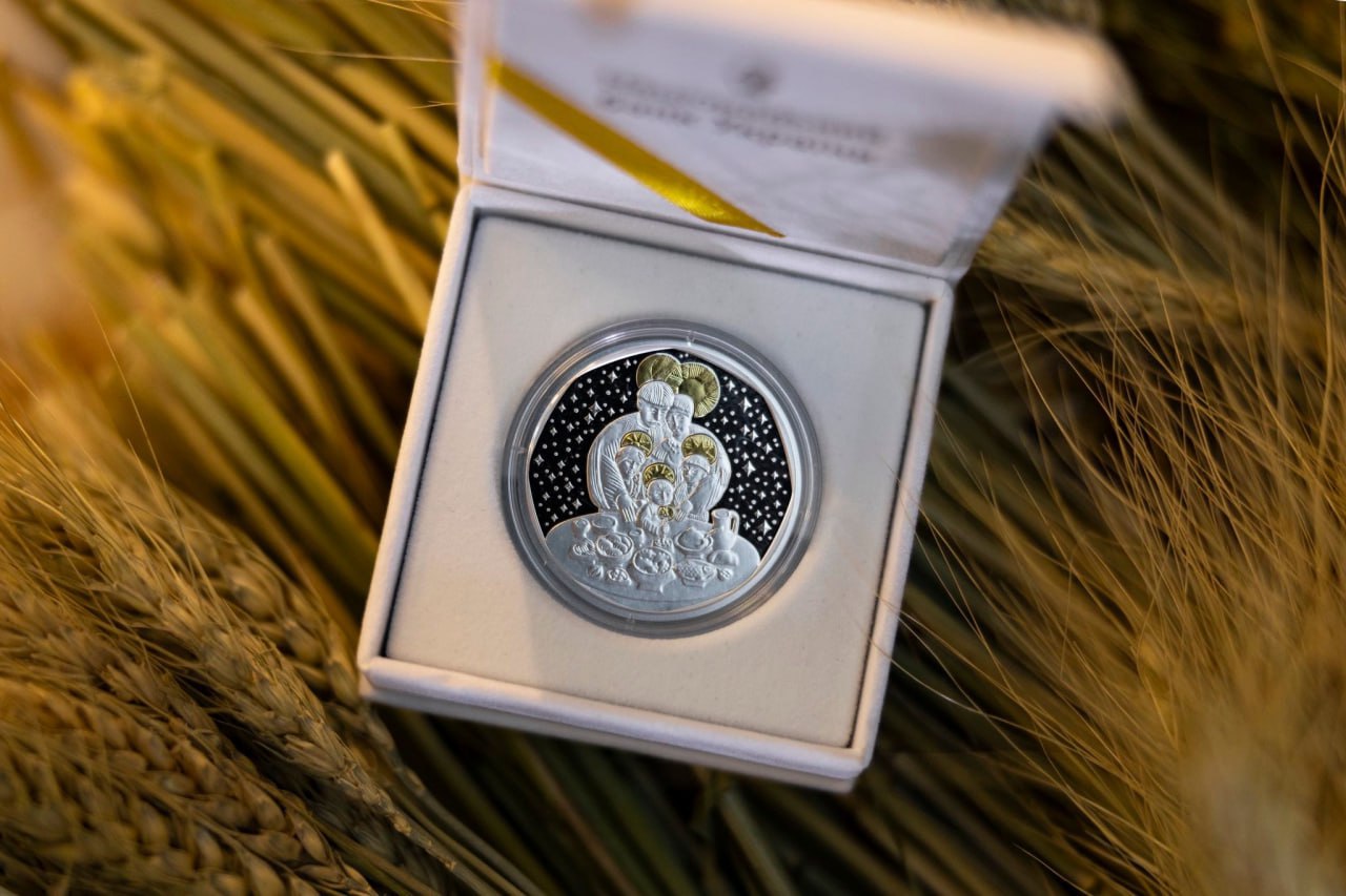 В Україні з&rsquo;явилася пам&rsquo;ятна монета НБУ &laquo;Дух Різдва&raquo;