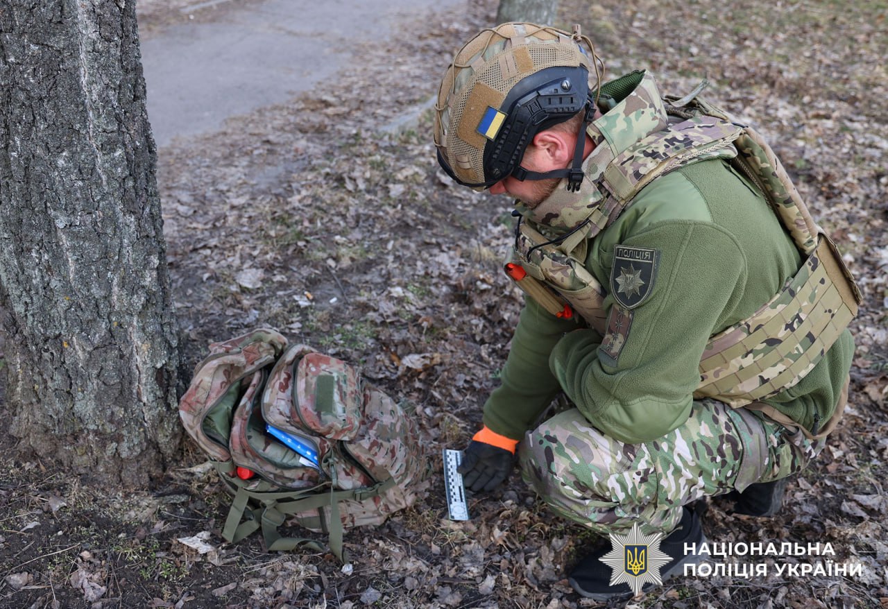 У Лубнах вибухотехніки перевірили підозрілий рюкзак на площі Слави