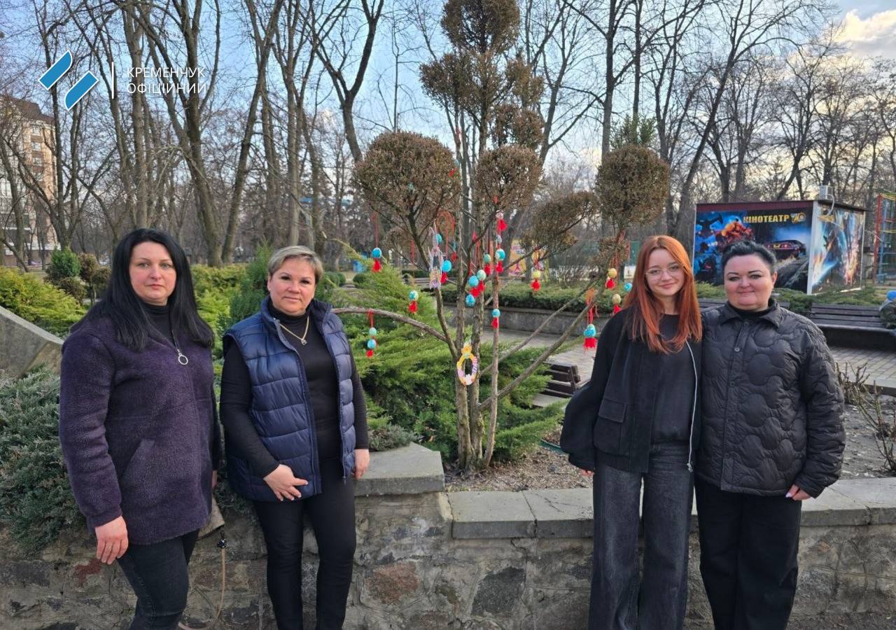У Кременчуці створили Великоднє дерево Бахмута у межах проєкту «Пліч-о-пліч»