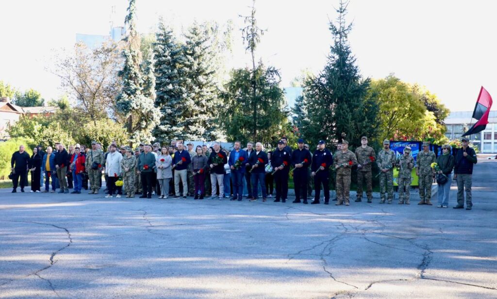 У Кременчуці вшанували пам&rsquo;ять Героїв на Алеї Пам&rsquo;яті у Парку Слави