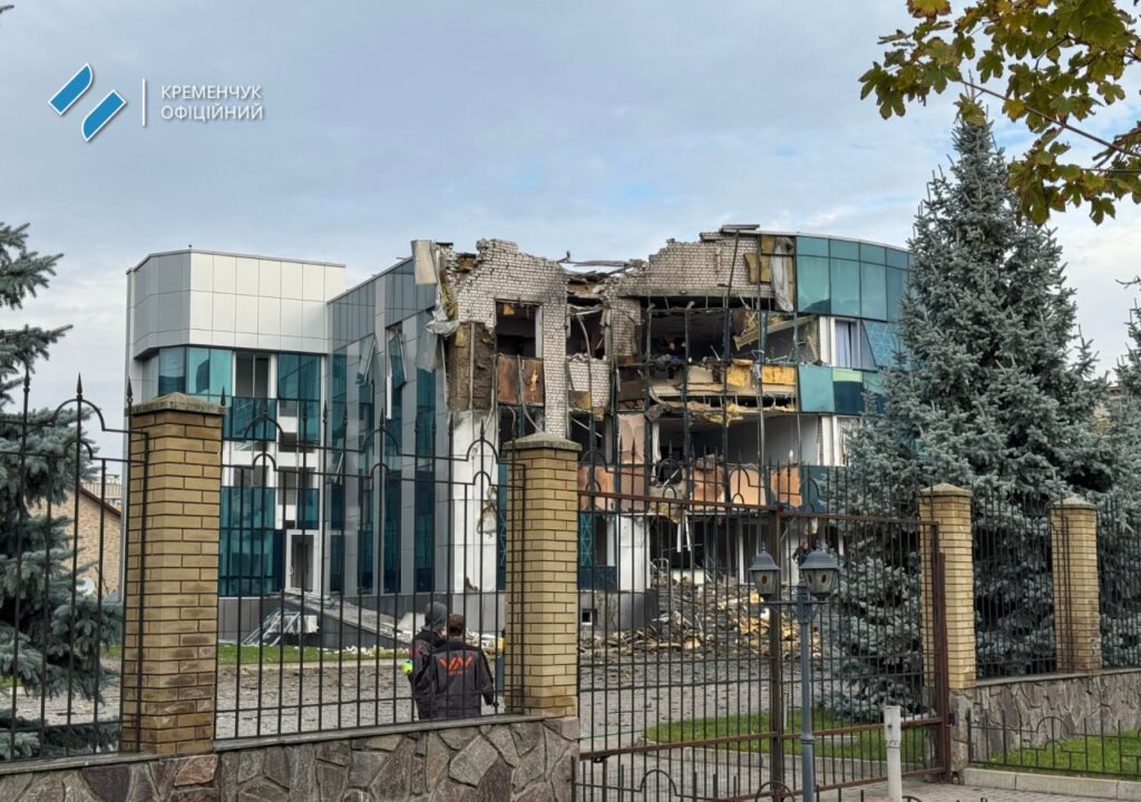 У Кременчуці ліквідовують наслідки нічної атаки російського БпЛА